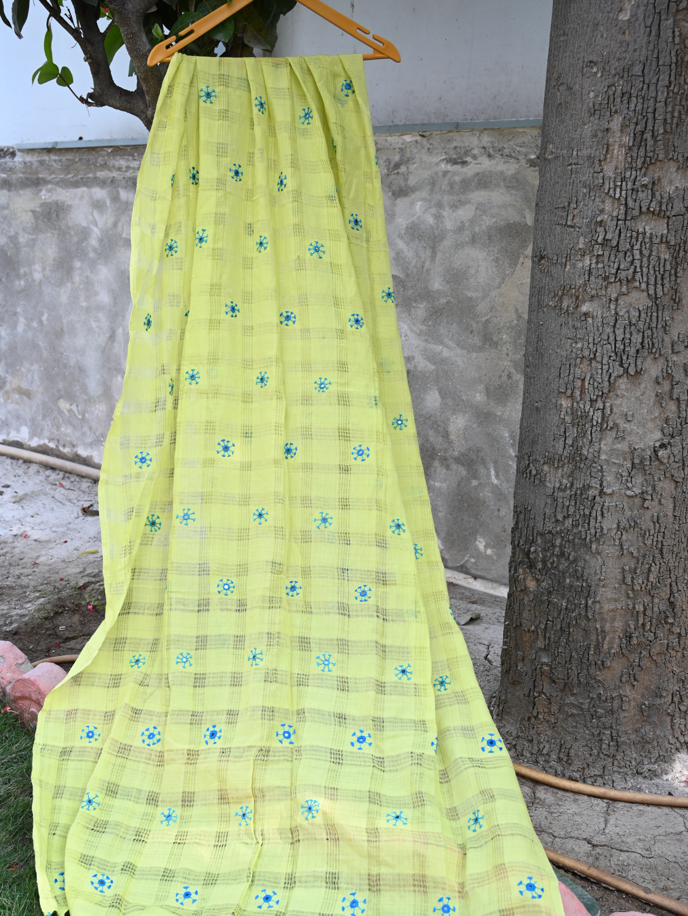 Cotton dupatta with full kutchi embroidery