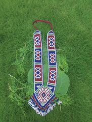Bold Multi-Tone Beaded Neckpiece