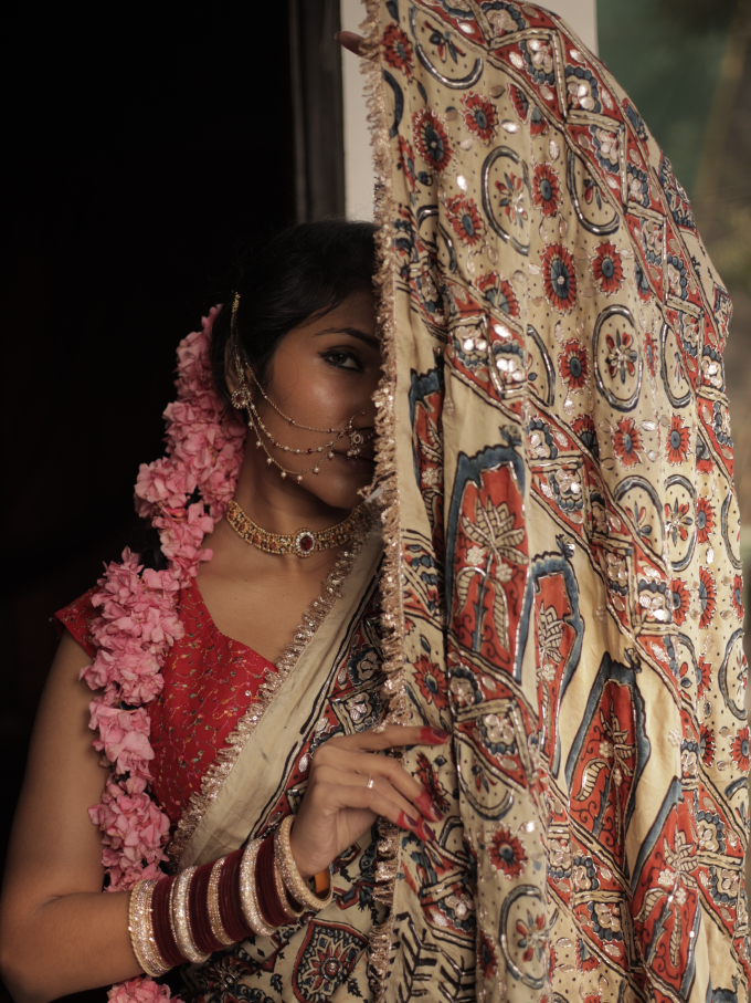 White Modal Silk Saree With Pal And Dapka Work